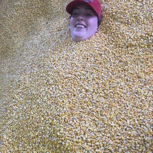 Meet your Posher, Cally